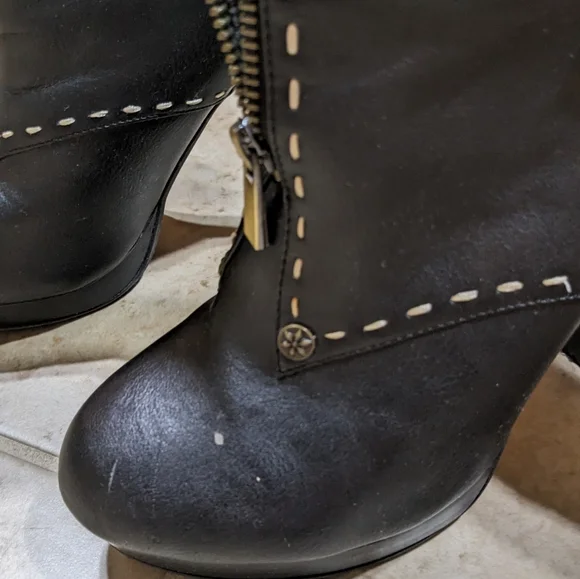 Chunky Black Zip-front High Heeled Boots/Booties with Faux Fur - Picture 3 of 6